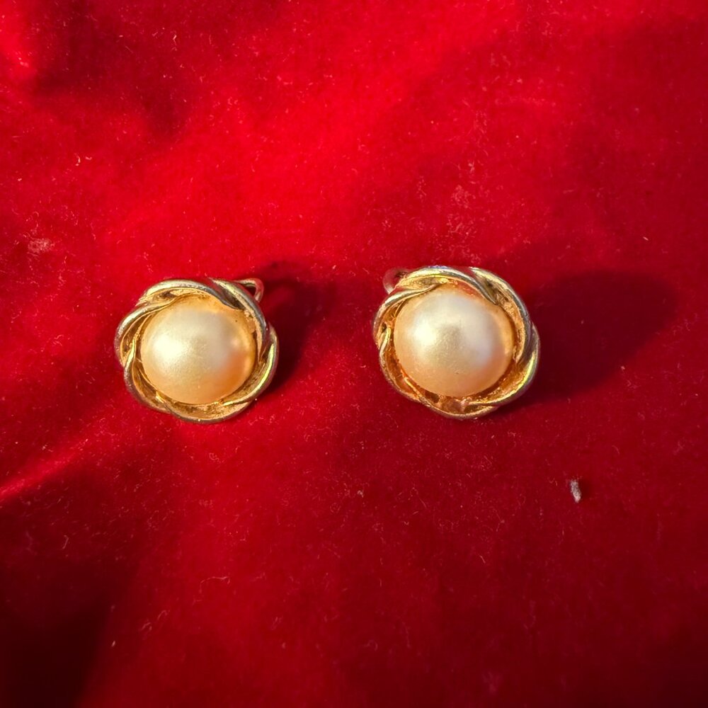 Gold & Pearl Clip On Earrings